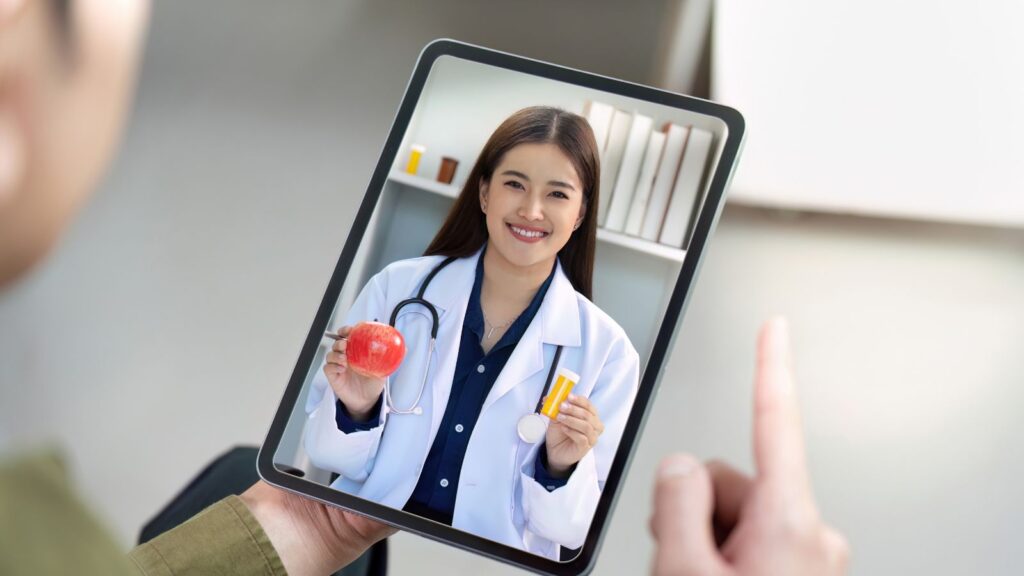 「2026年度診療報酬改定｜情報通信機器等を用いた外来栄養食事指導料の見直しを解説」を連想させる写真