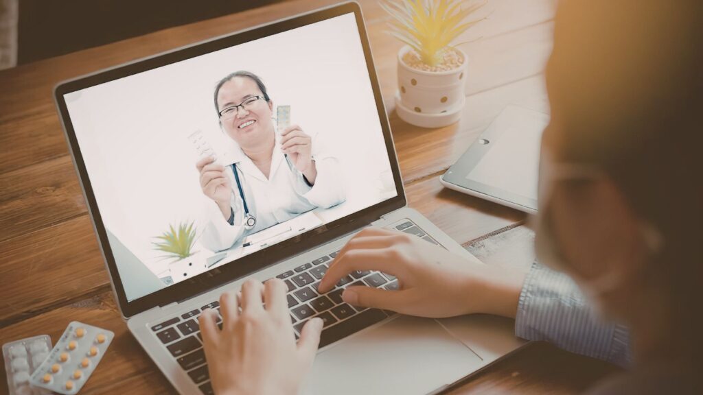 2026年度診療報酬改定｜遠隔電子処方箋活用加算が新設！病院はどう対応する？を連想させる写真