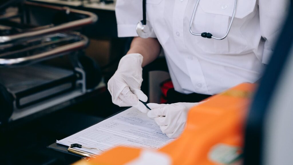 「第5回｜体制整備が点数になる時代へ：院内トリアージ実施体制加算の施設基準対応」を連想させる写真